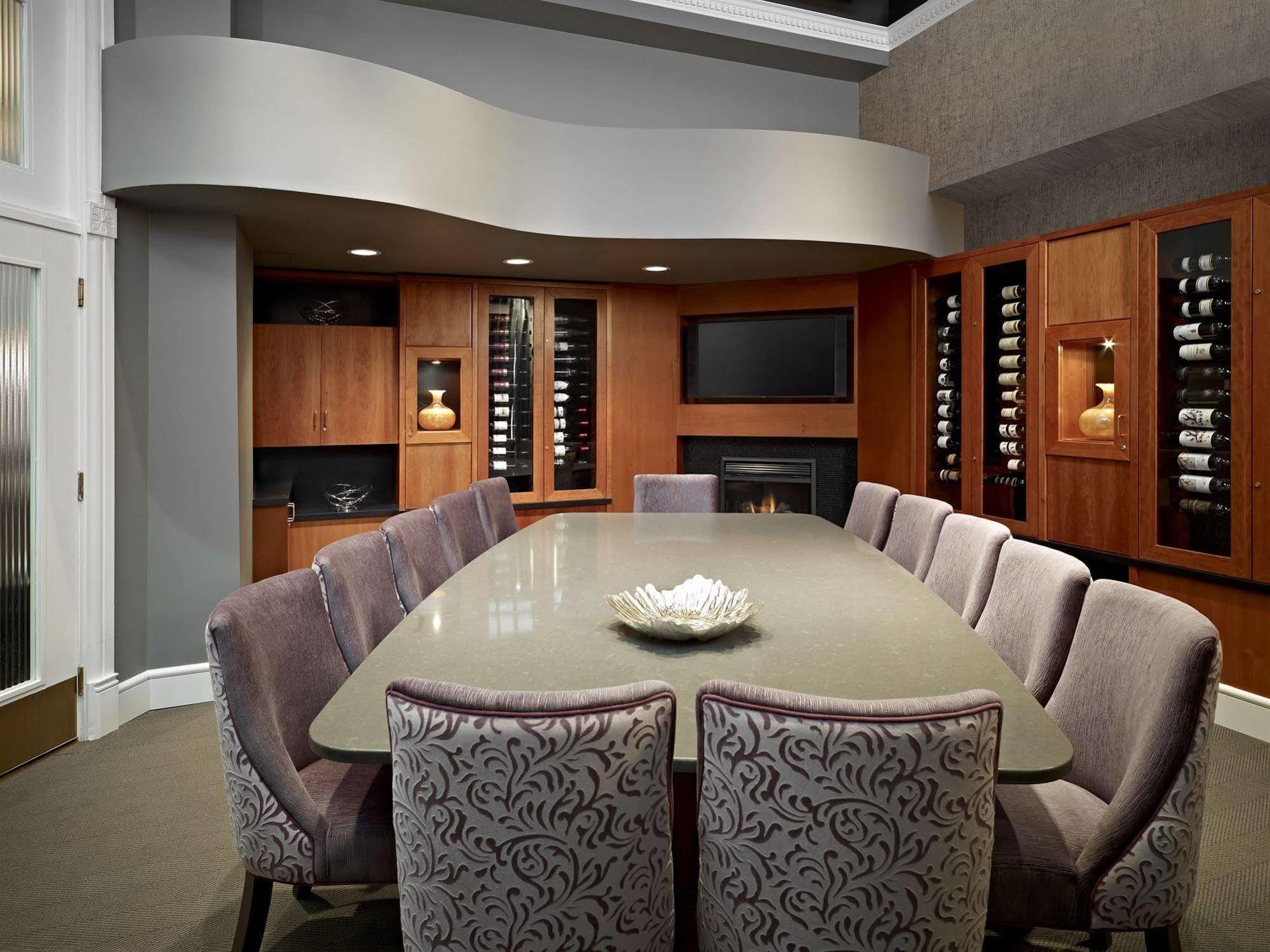 Union Bank Inn Edmonton Esterno foto