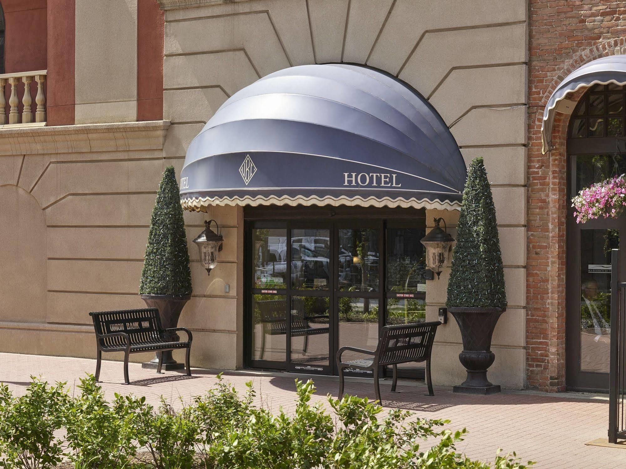 Union Bank Inn Edmonton Esterno foto