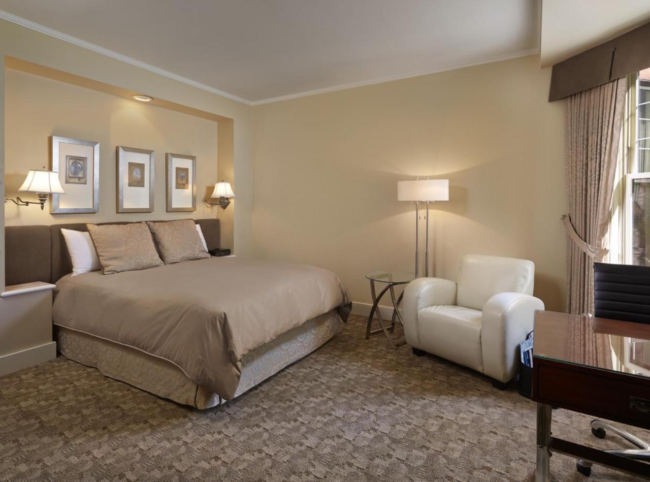 Union Bank Inn Edmonton Esterno foto